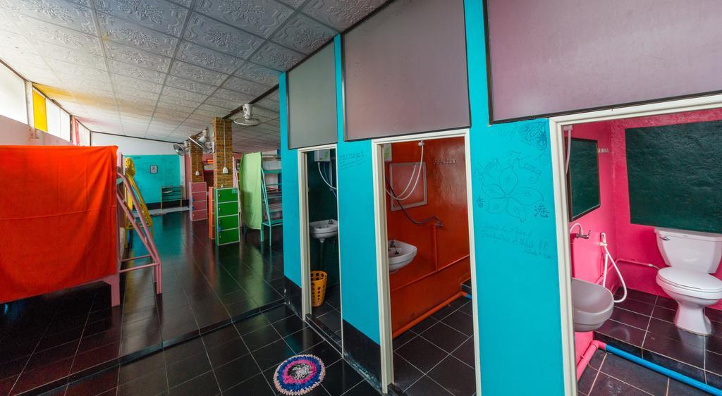 Funky Box Hostel Чианг Конг Стая снимка