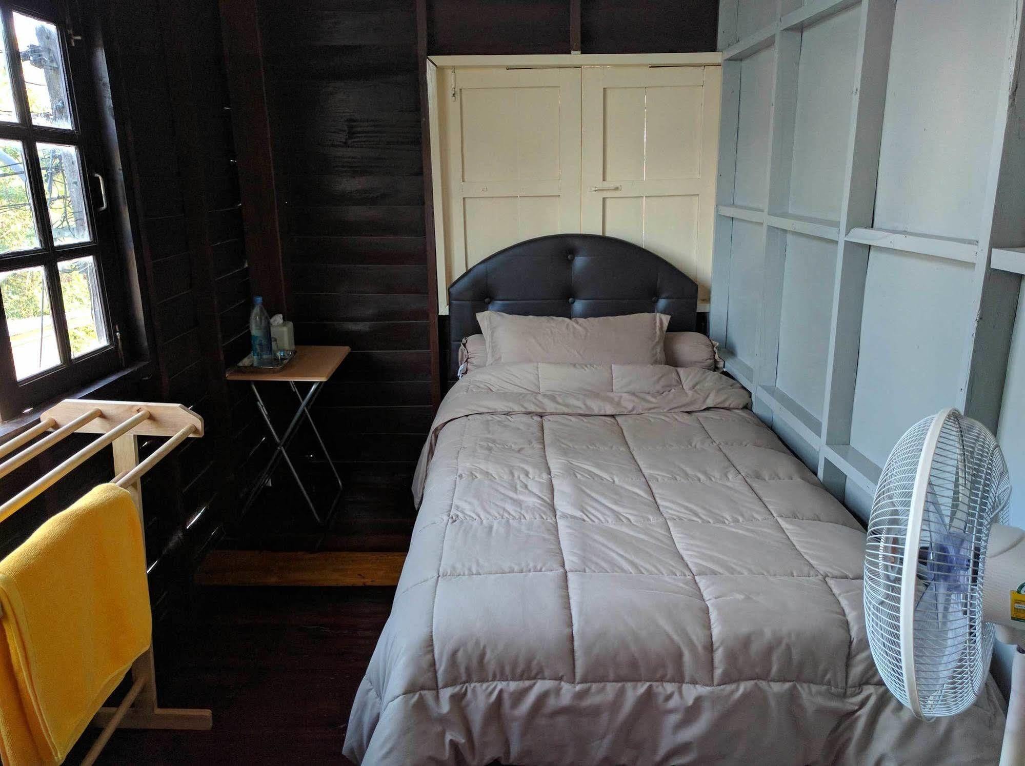 Funky Box Hostel Чианг Конг Екстериор снимка